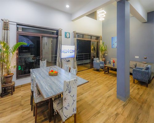 palmview villa living room